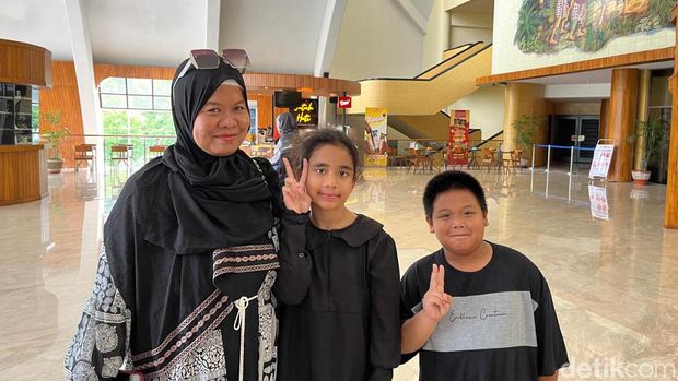 Suasana TMII di momen libur long weekend (Anggi/detikcom)