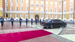 Vladimir Putin Naik Limosin Mewah Versi Terbaru