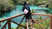 Tidak ada habisnya saya memandang dan menikmati Danau Weekuri karena semuanya begitu sangat memesona.