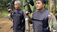 Bermain paintball di Cikole.