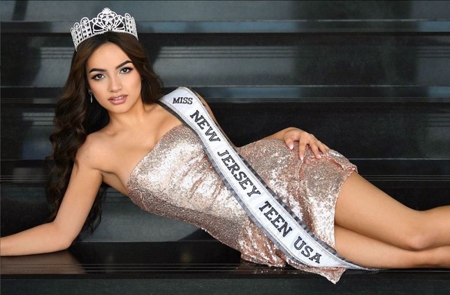 UmaSofia Srivastava mewakili New Jersey dalam kompetisi Miss Teen USA dan berhasil jadi juara. Dia merupakan orang Amerika generasi pertama keturunan Meksiko-India di ajang tersebut. Foto: Instagram/@umasofias