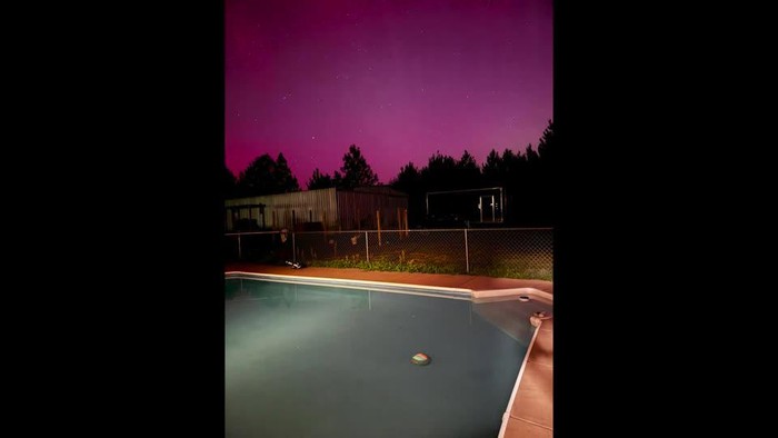 Langit Malam di Florida Jadi Pink Karena Badai Geomagnetik