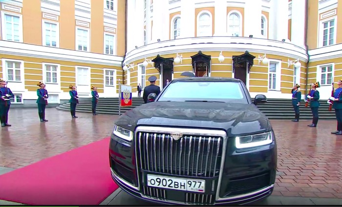 Versi terbaru mobil Vladimir Putin Versi terbaru mobil Vladimir Putin