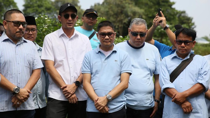 Alumni Trisakti Ziarah Pejuang Reformasi Alumni Trisakti Ziarah Pejuang Reformasi