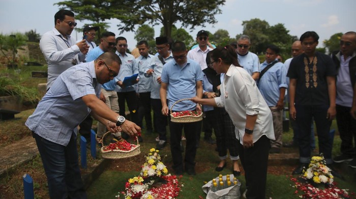 Alumni Trisakti Ziarah Pejuang Reformasi
