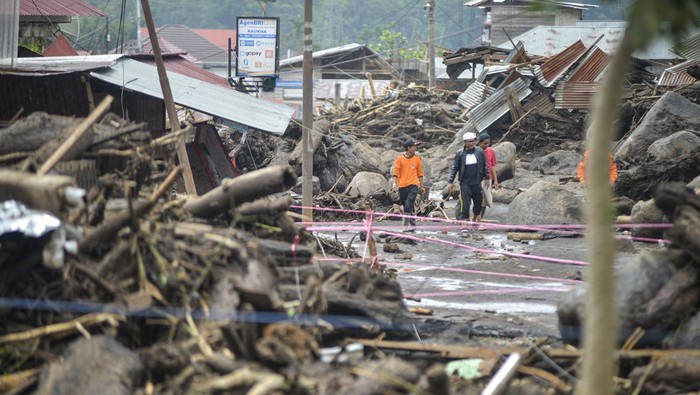 BNPB: 37 Orang Meninggal Akibat Banjir Bandang Lahar Dingin di Sumbar