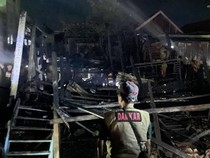 4 Rumah Terbakar di Kampung Bajo Bone, Diduga Akibat Korsleting Listrik