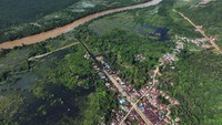 Pihak BPBD setempat mengidentifikasi terdapat dua yaitu Desa Padalere di Kecamatan Wiwirano dan Desa Aseminunulai di Kecamatan Asera yang terisolir akibat banjir bandang luapan Sungai Lalindu dan Sungai Lasolo yang mengakibatkan akses jalan putus.