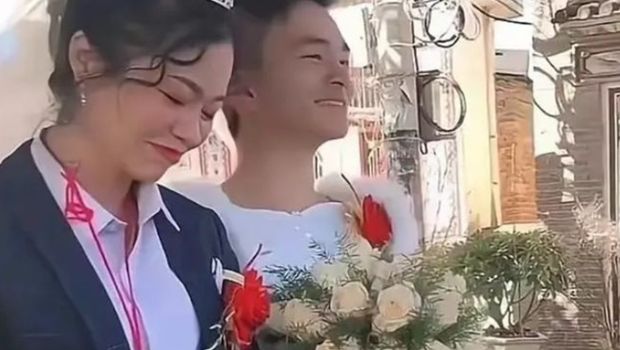 Foto pernikahan pasangan Truong Cuong dan Tieu Hong, mendadak jadi atensi warganet.