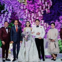 Gaun bervolume dengan rok melebar membuat penampilan Mahalini cantik bak princess. Foto: Instagram/@axioo @thebridestory @hiantjen @dhirmanputra