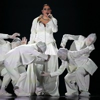 Eurovision 2024 dibayangi kontroversi setelah para pesertanya menyatakan sikap dukungan kepada Palestina, baik secara verbal maupun lewat gaya saat beraksi di panggung. Tanpa terkecuali Iolanda, perwakilan dari Portugal. (Foto: AP Photo/Martin Meissner)