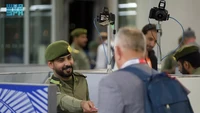 Pada hari yang sama, rombongan jemaah haji asal Turki juga tiba di Bandara Internasional Pangeran Mohammed bin Abdulaziz di Madinah. Foto: Saudi Press Agency