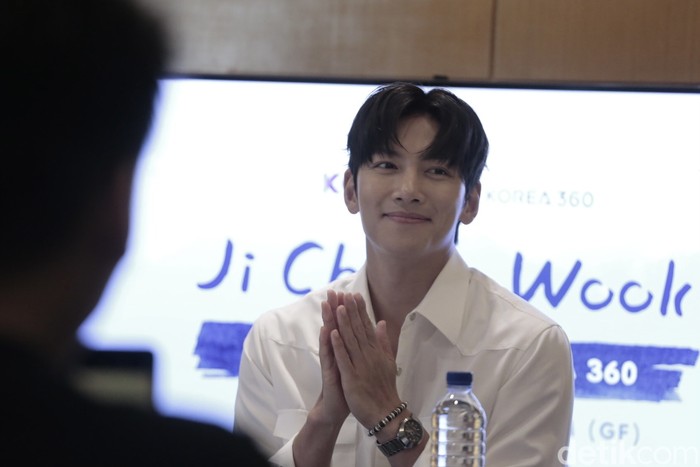 Acara fansign Ji Chang Wook di KOREA 360.