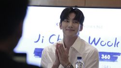 POV Ditatap Ji Chang Wook!