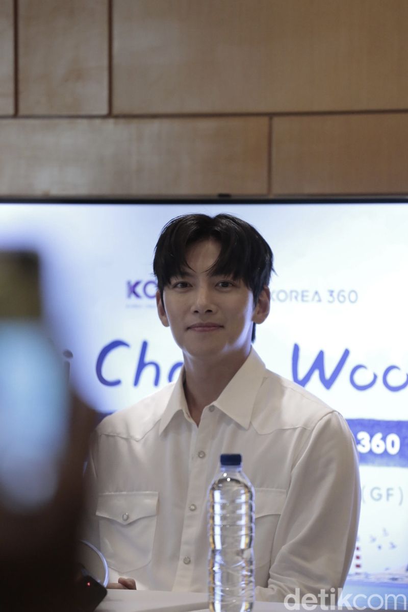 Acara fansign Ji Chang Wook di KOREA 360.