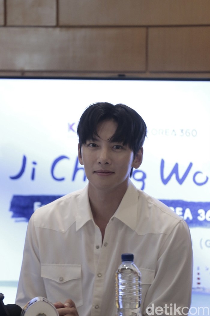 Acara fansign Ji Chang Wook di KOREA 360.