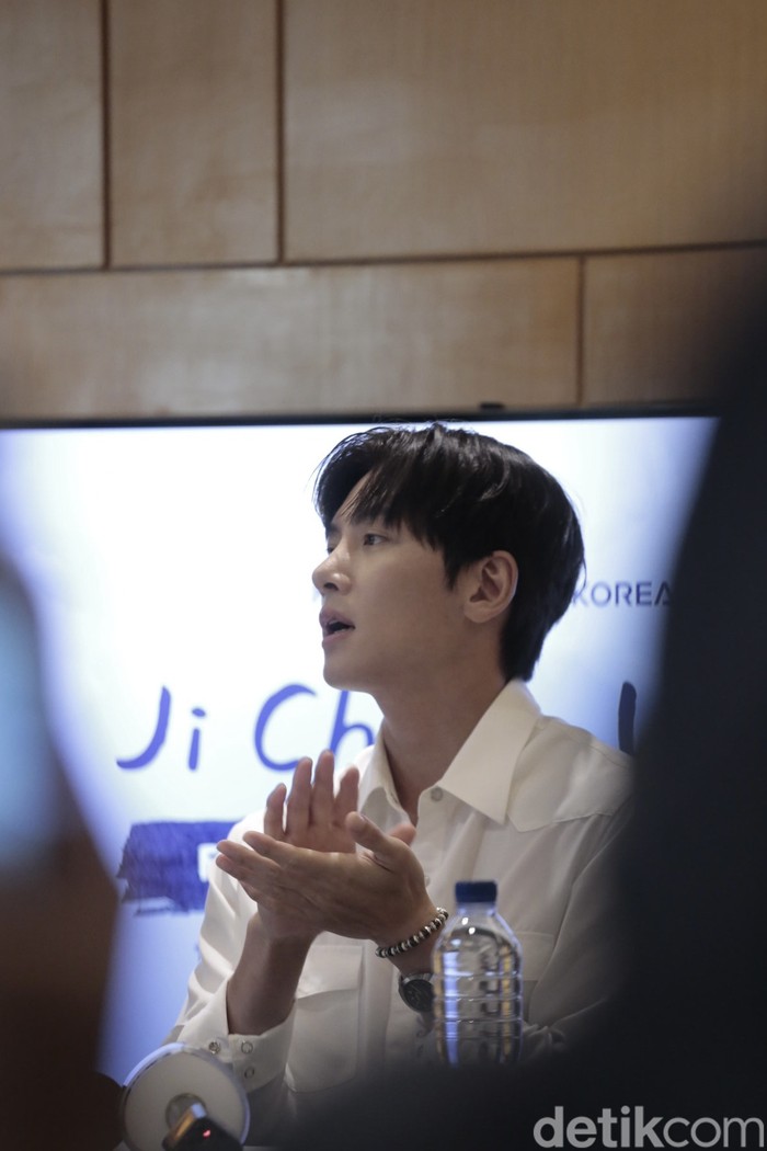 Acara fansign Ji Chang Wook di KOREA 360.