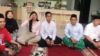 Kaesang dan Erina juga kompak menghadiri acara resmi bersama. Misalnya saat silaturahmi bersama PWNU DKI Jakarta. Keduanya disuguhi makanan kecil. Foto: Instagram kaesangp/erinagudono/kaesang_erina_
