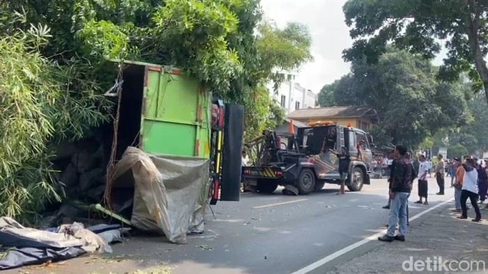 Kecelakaan di Jalur Tengkorak Gekbrong, Cianjur, Minggu (12/5/2024).