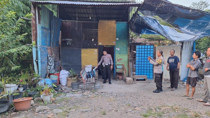 Lokasi penemuan penemuan bayi lelaki beserta surat tulisan tangan di Kelurahan Cepu, Kabupaten Blora, Minggu (12/5/2024).