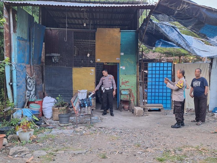 Lokasi penemuan penemuan bayi lelaki beserta surat tulisan tangan di Kelurahan Cepu, Kabupaten Blora, Minggu (12/5/2024).