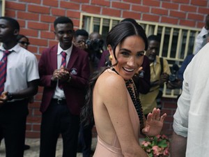 Penampilan Terbaru Meghan Markle yang Bikin Netizen Nyinyir Ironis