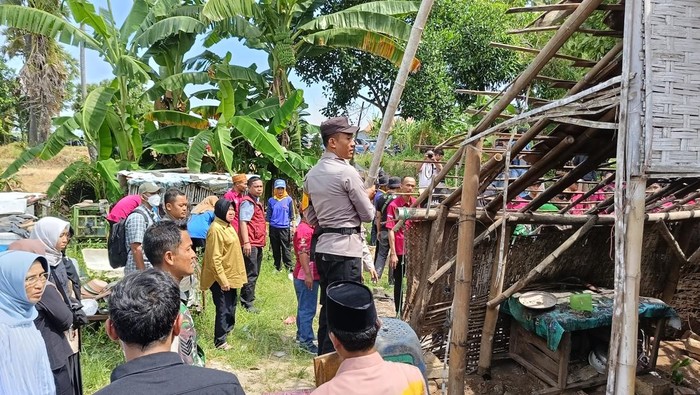 Pembongkaran rumah di Pamekasan