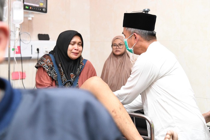 Penjabat (Pj) Gubernur Jawa Barat Bey Machmudin menyampaikan duka cita mendalam atas peristiwa kecelakaan bus di Ciater, Subang yang merenggut banyak korban jiwa.