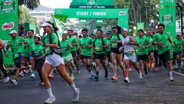Potret Semarak Ribuan Peserta Lari Hijaukan Bandung