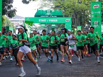 Potret Semarak Ribuan Peserta Lari Hijaukan Bandung