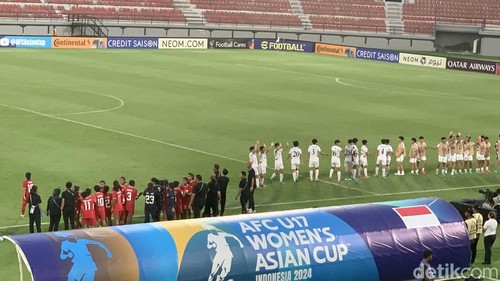 Potret seusai laga Indonesia versus Korut pada penyisihan Grup A Piala Asia U-17 Wanita 2024 di Stadion Kapten I Wayan Dipta, Gianyar, Minggu (12/5/2024). (Siti Mu’amalah/detikBali)