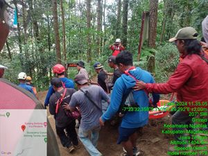 Pendaki Gunung Andong Magelang Jatuh ke Jurang Kedalaman 150 Meter