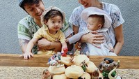 Rayakan ulang tahun buah hati pertama mereka, Nadine dan Dimas hanya siapkan donat kesukaan anak mereka. Foto: Instagram @nadineiist/@dimsanggara