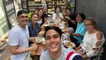 Romantisnya Dimas Anggara dan Nadine Chandrawinata Saat Makan Bersama