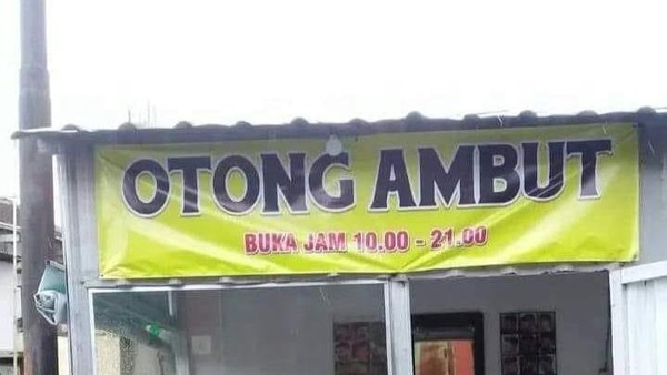 Tulisan Kocak di Tempat Jualan, Semangat Kerjanya!