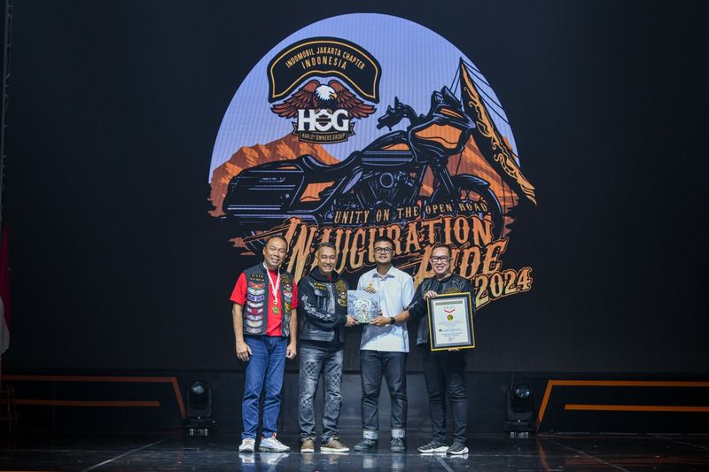 300 motor Harley-Davidson touring bersama, diganjar rekor MURI
