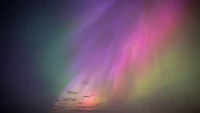 Badai Matahari Dahsyat, Aurora Borealis dan Australis Jadi Lebih Luas