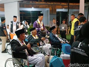 Sakit Hipertensi, Calon Jamaah Haji Asal Karimun Ditunda Keberangkatannya