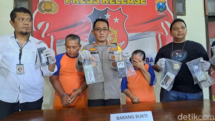 Bibi dan keponakan kompak copet HP