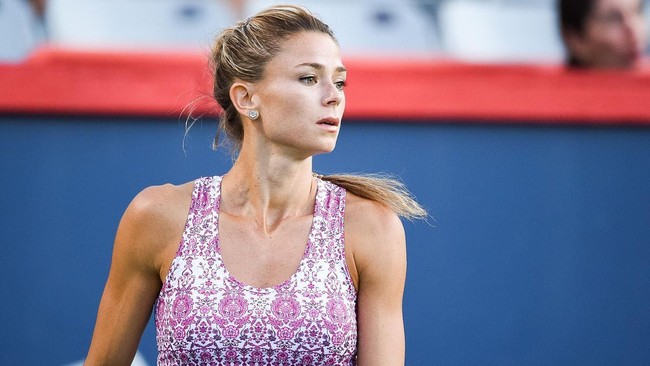 Camila Giorgi awalnya seorang pemain tenis profesional beralih menjadi model lingerie yang membuatnya jadi sorotan. Camila kembali diperbincangkan setelah terungkap mengundurkan diri dari dunia olahraga. Foto: Instagram Camila Giorgi