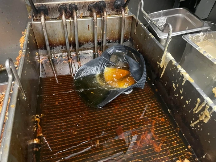 Duh! 10 Kondisi Dapur Restoran Ini Kotor hingga Berantakan
