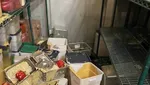 Duh! 10 Kondisi Dapur Restoran Ini Kotor hingga Berantakan
