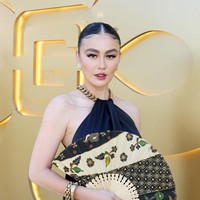 Penampilan terbaru Agnez ini langsung banjir pujian, salah satunya datang dari makeup artist Bubah Alfian. Thank you Agnez.. udah selalu banggain Indonesia.. aku tau banget usaha keras Agnez.. bangga banget punya Agnez sebagai anak bangsa Indonesia bertalenta.. Love Youuu,” tulisnya di Instagram. (Foto: Rodin Eckenroth/GETTY IMAGES NORTH AMERICA/Getty Images via AFP)