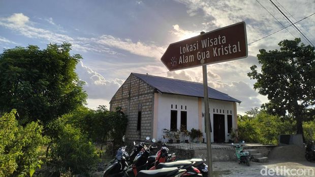 Gua Kristal yang berlokasi di Desa Bolok, Kecamatan Kupang Barat, Kabupaten Kupang, NTT. (Anastasya Evlynda Berek/detikBali)