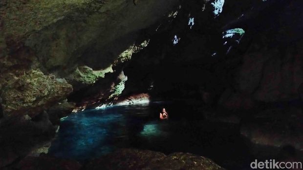 Gua Kristal yang berlokasi di Desa Bolok, Kecamatan Kupang Barat, Kabupaten Kupang, NTT. (Anastasya Evlynda Berek/detikBali)