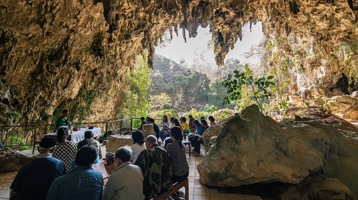 Gua Maria Tritis Gunungkidul.