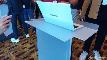 Penampakan bagian belakangnya. Belum jelas kapan Matebook X Pro mendatangi pasar Indonesia. Foto: Fyk