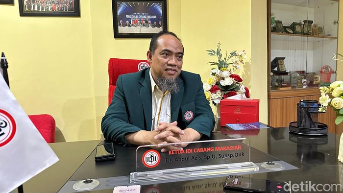 Ketua IDI Makassar Dr. Abdul Aziz.