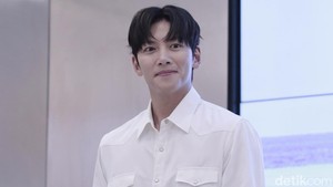 Jejak Ji Chang Wook berupa handprinting, sama seperti nama-nama populer di K-Pop lain yang ada di COLLECT Town KOREA 360.  (Foto: Atmi Ahsani Yusron/detikcom)