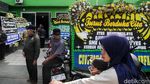 Karangan Bunga Pascakecelakaan Maut Subang Berjejer di SMK Depok